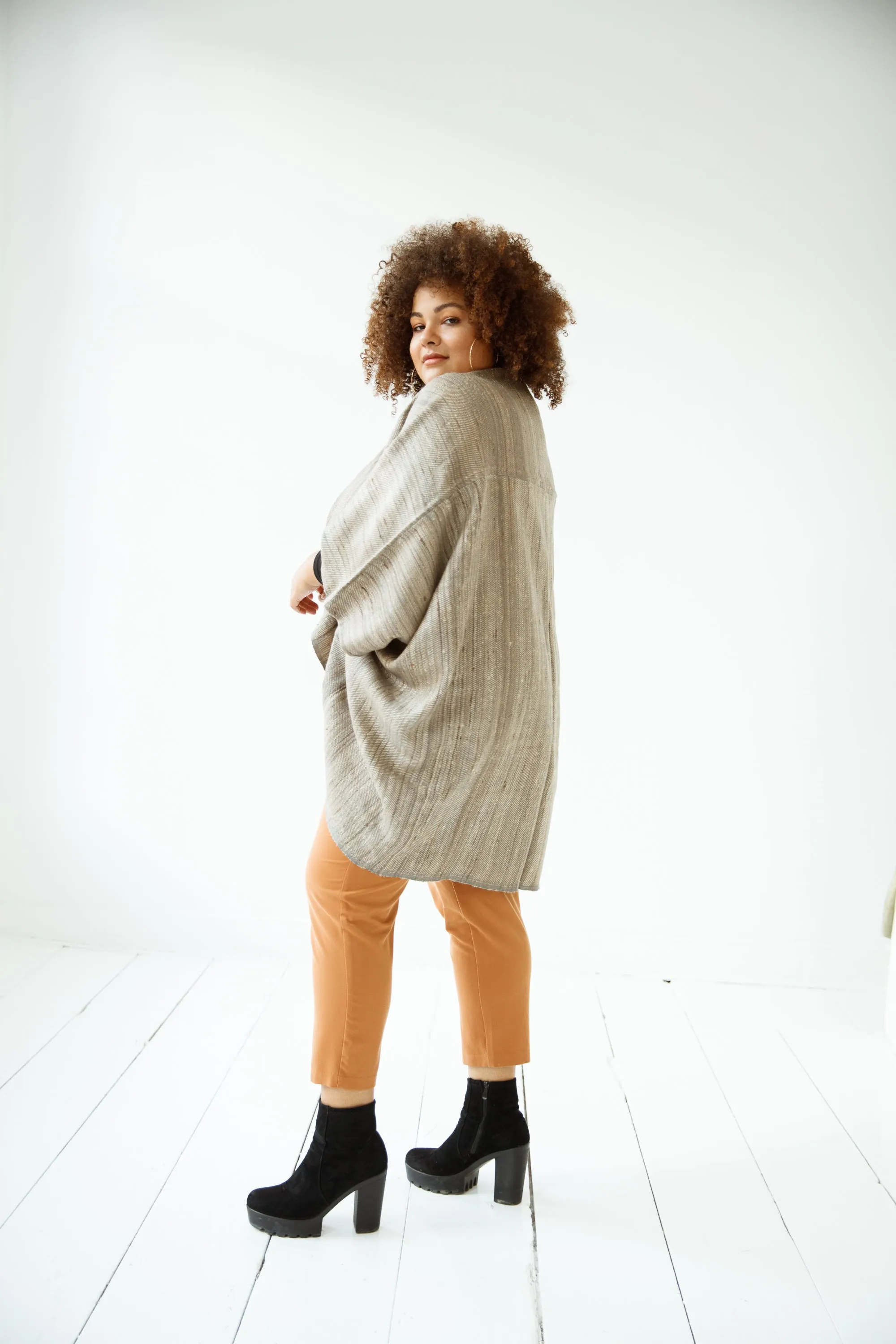 JULAHAS  JIVA Wool Silk Kimono Earth